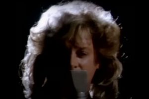 Read more about the article Singer-Songwriter Eric Carmen Dies at 74