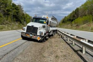 Read more about the article Tractor Trailer Carrying Explosives Crashes in Sabattus